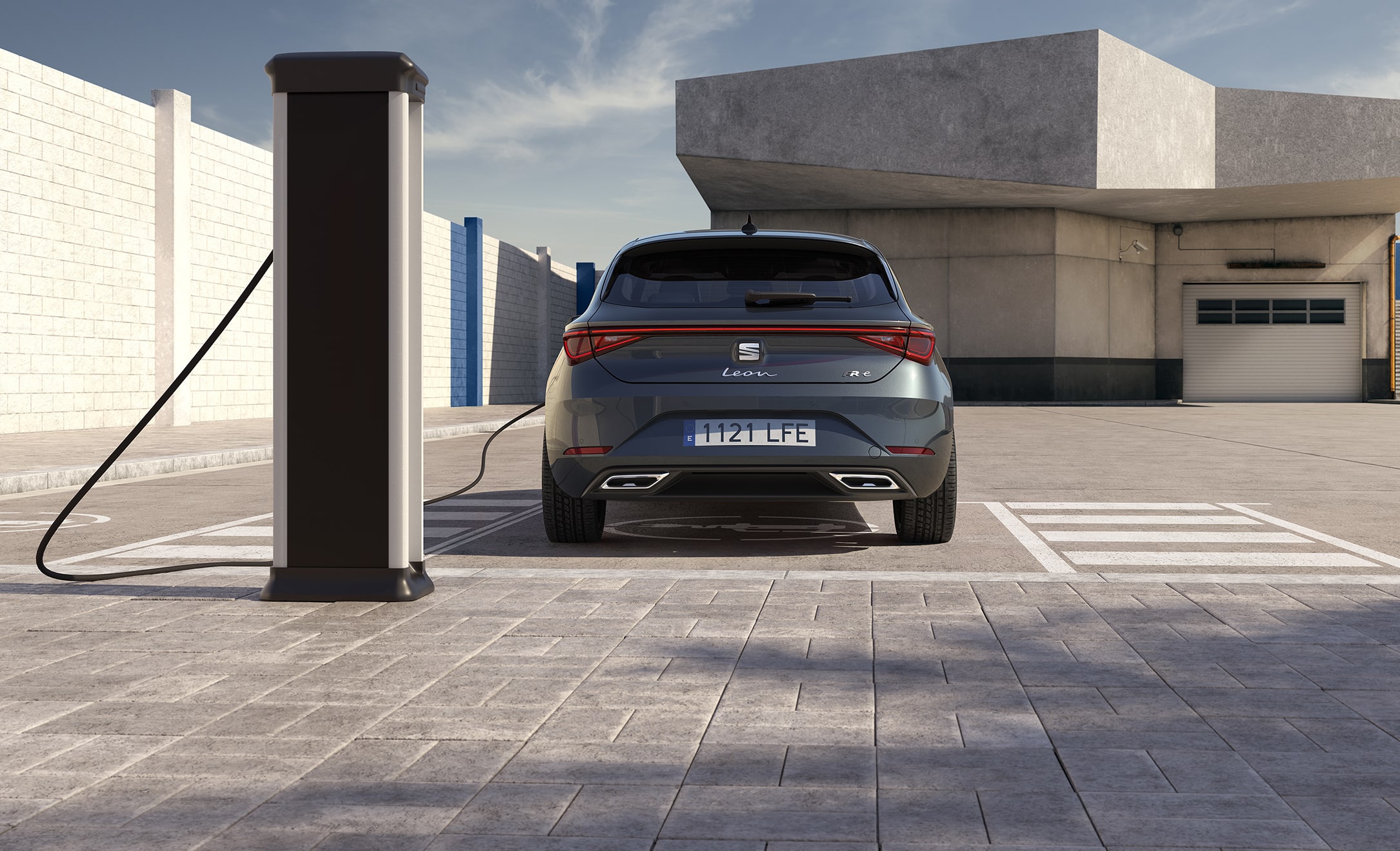 SEAT Leon 2020 e-HYBRID rear view